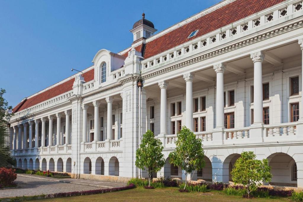 The Grand Palace Resident Jacarta Exterior foto
